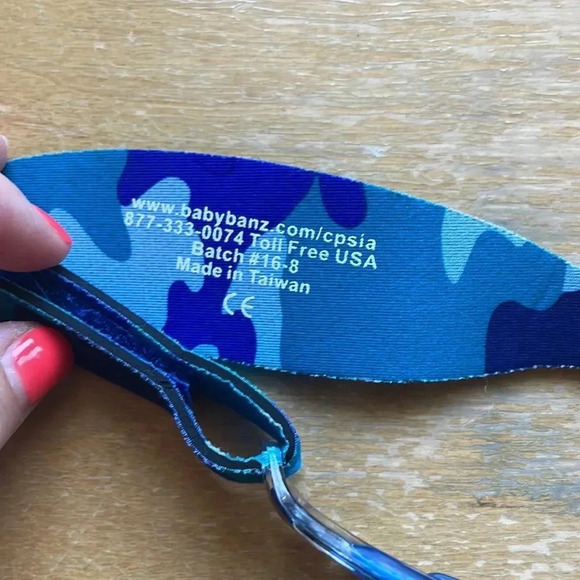 Baby Banz Sunglass - Picture 3 of 3